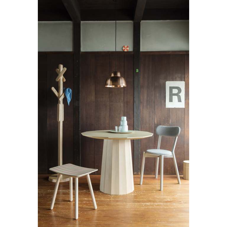 SIGNS_COLORWOOD DINING_CASTOR PAD_COLOUR STOOL